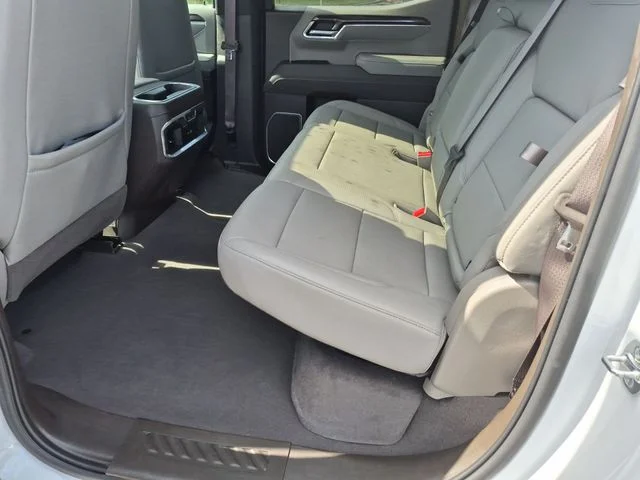 Used 2025 White Chevrolet LTZ image 30