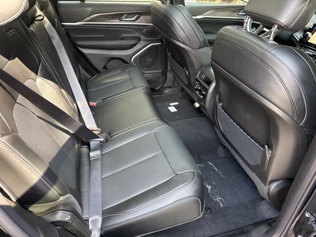 New 2027 Black Jeep Limited Reserve image 32