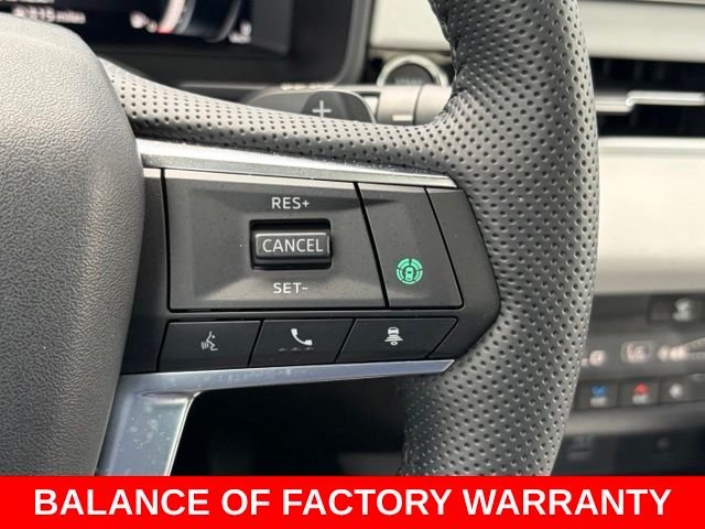 Used 2024  Mitsubishi SEL Platinum Edition image 23