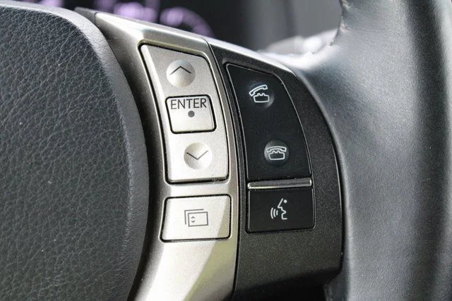 Used 2015 Gray Lexus 450h image 28
