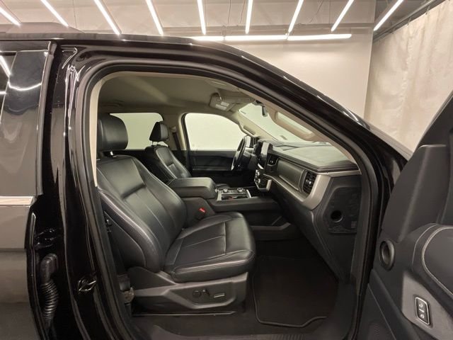 Used 2024 Black Ford XLT image 23