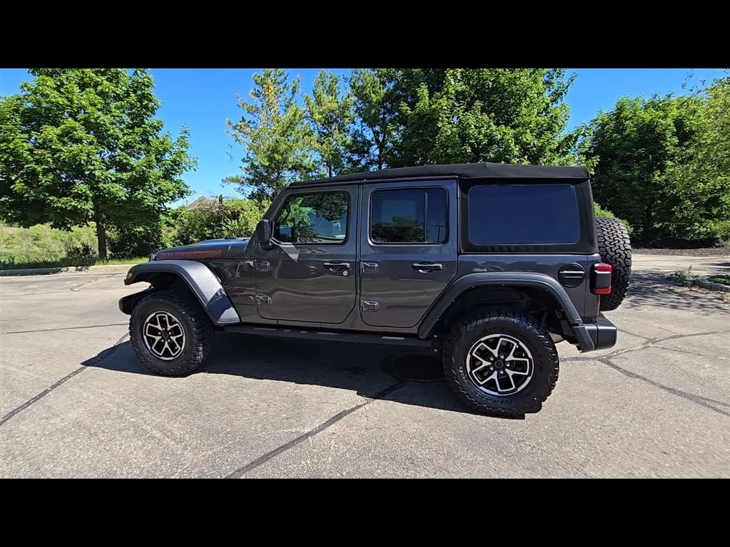 Used 2024 Gray Jeep Rubicon image 5