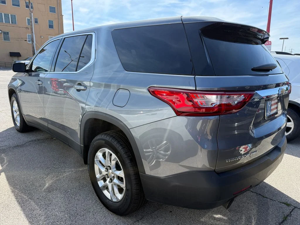 Used 2020 Gray Chevrolet LS image 21