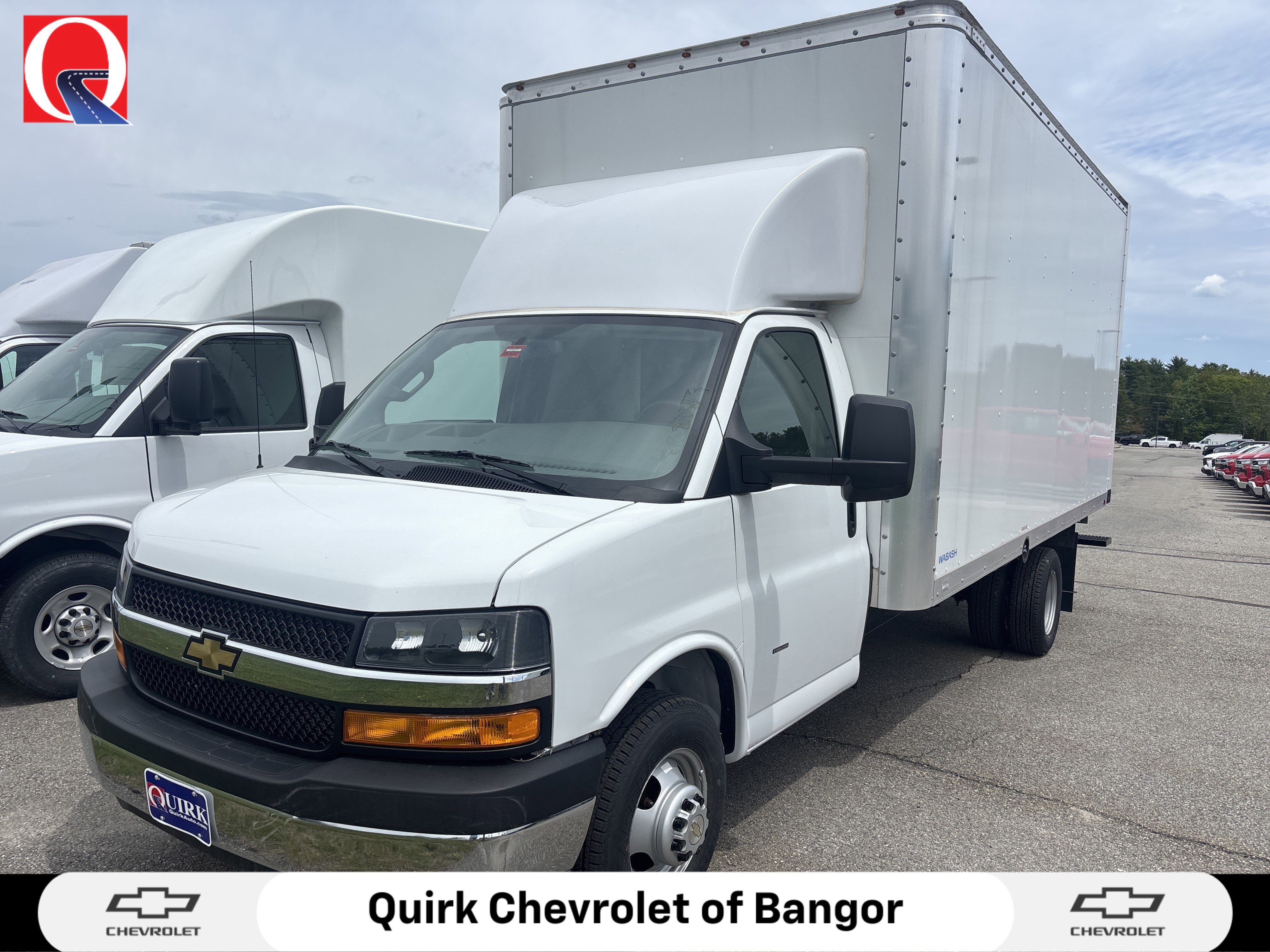 2025 Chevrolet Express Cutaway Base