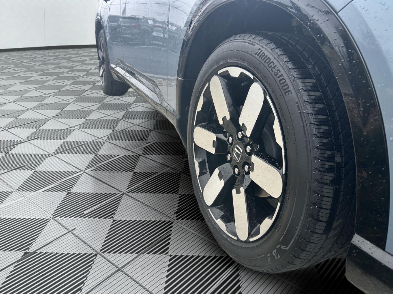 Used 2024 Honda Prologue Elite with VIN 3GPKHZRJ2RS540097 for sale in Kansas City