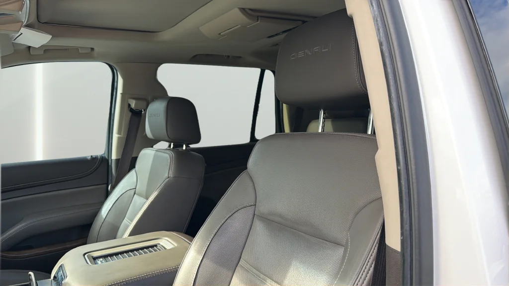 Used 2019 White GMC Denali image 11