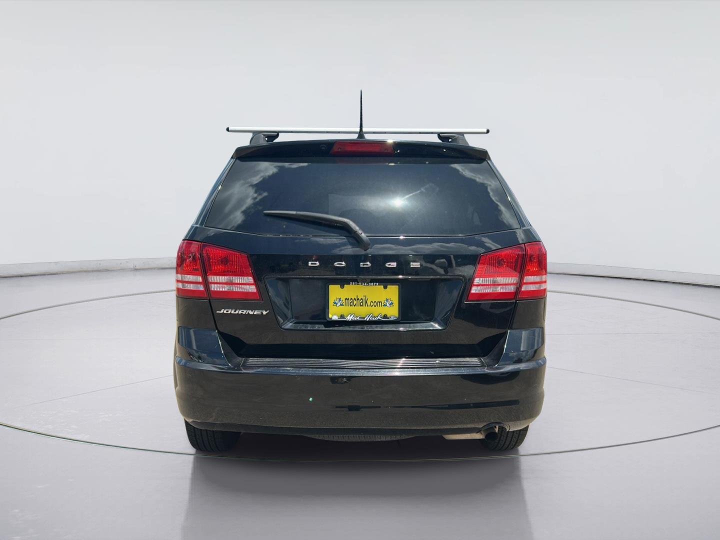 Used 2018 Pitch Black Clearcoat Dodge SE image 6