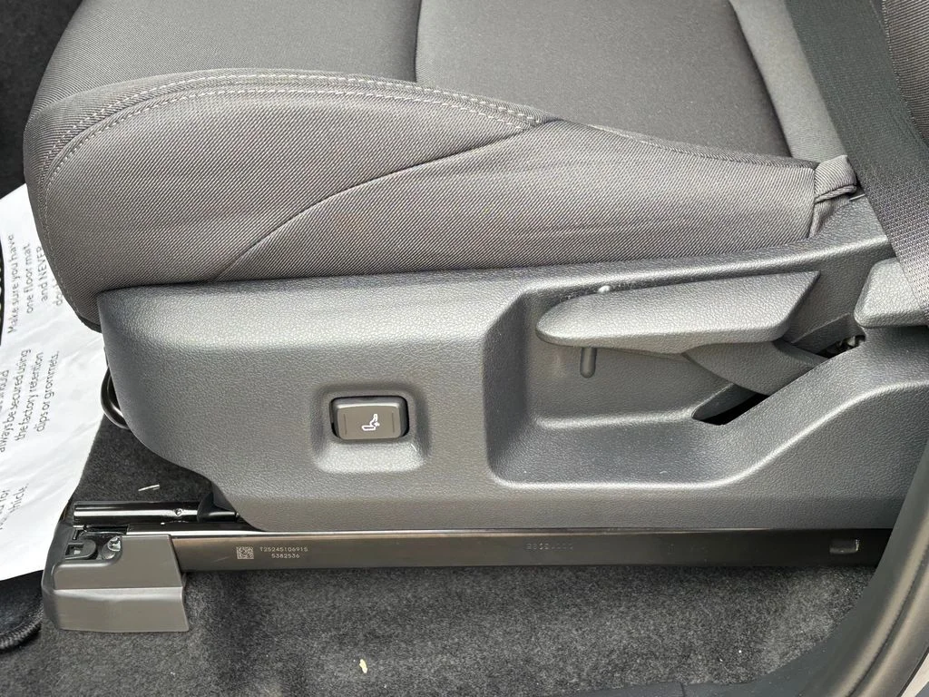 2025 Toyota Tacoma SR5 - Photo 48
