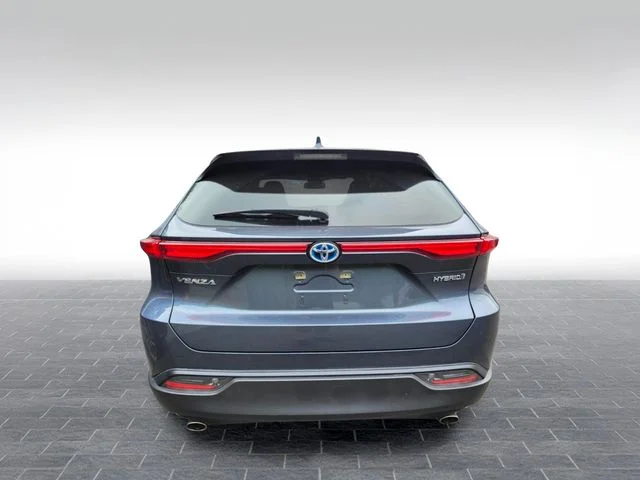 Used 2022 Gray Toyota LE image 3