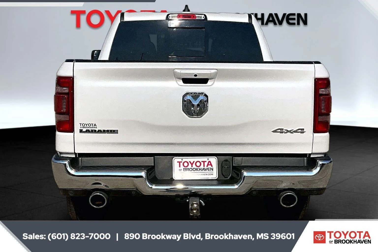 Used 2024 Ivory White Tri-Coat Pearlcoat Ram Laramie image 4