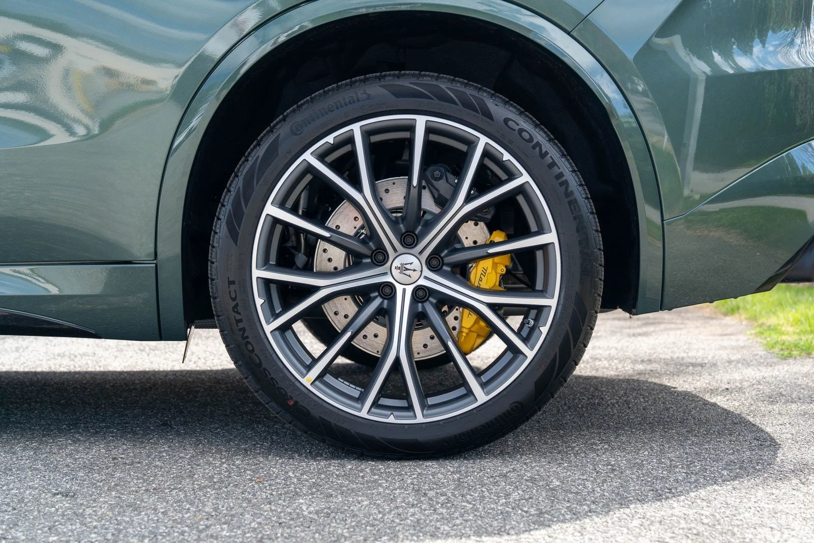 New 2026 Verde Royale Metallic Maserati Modena image 11