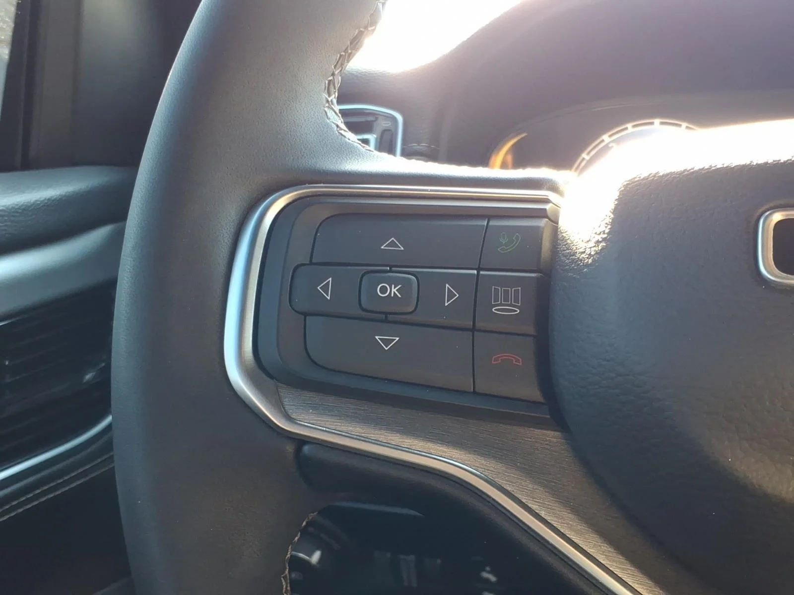 Used 2023  JEEP SERIESII image 29