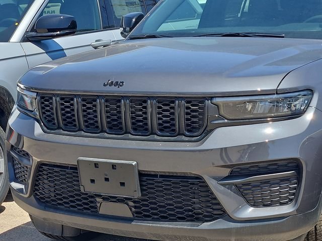New 2025 Baltic Gray Metallic Clear-Coat Exterior Paint Jeep  image 2