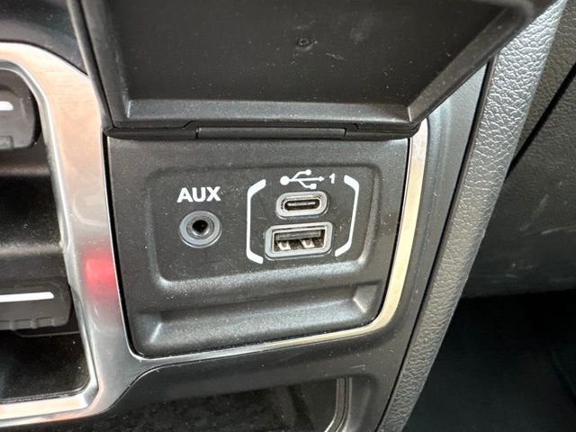 Used 2022 White Jeep Unlimited Sport S image 15