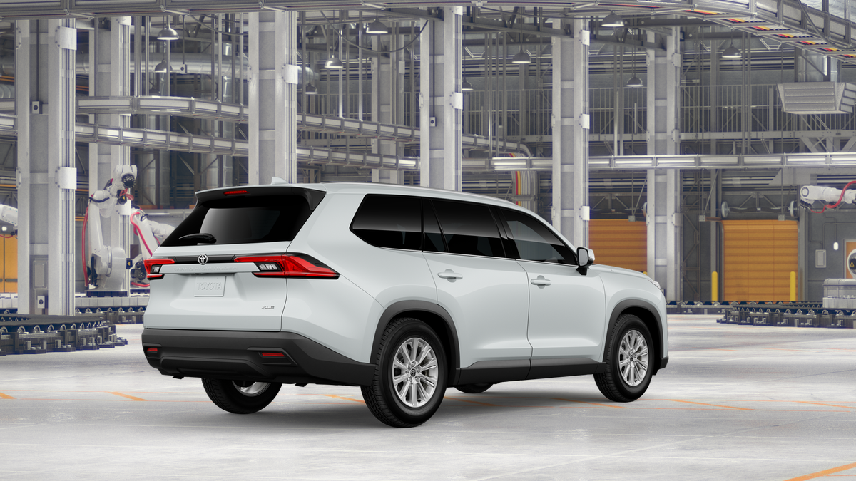New 2026 Wind Chill Pearl Toyota XLE image 10