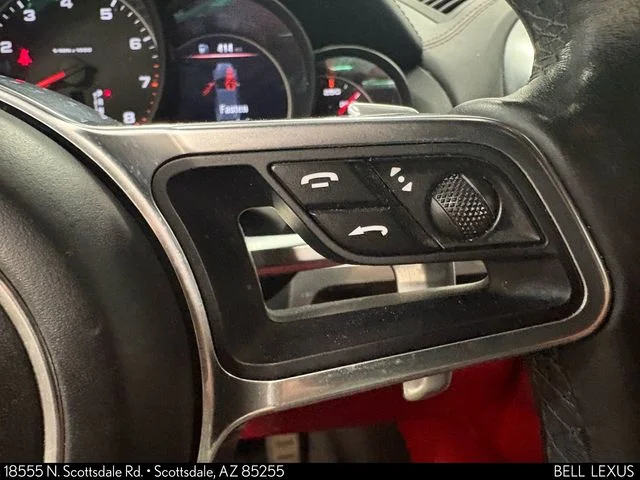 Used 2018  Porsche Base image 22