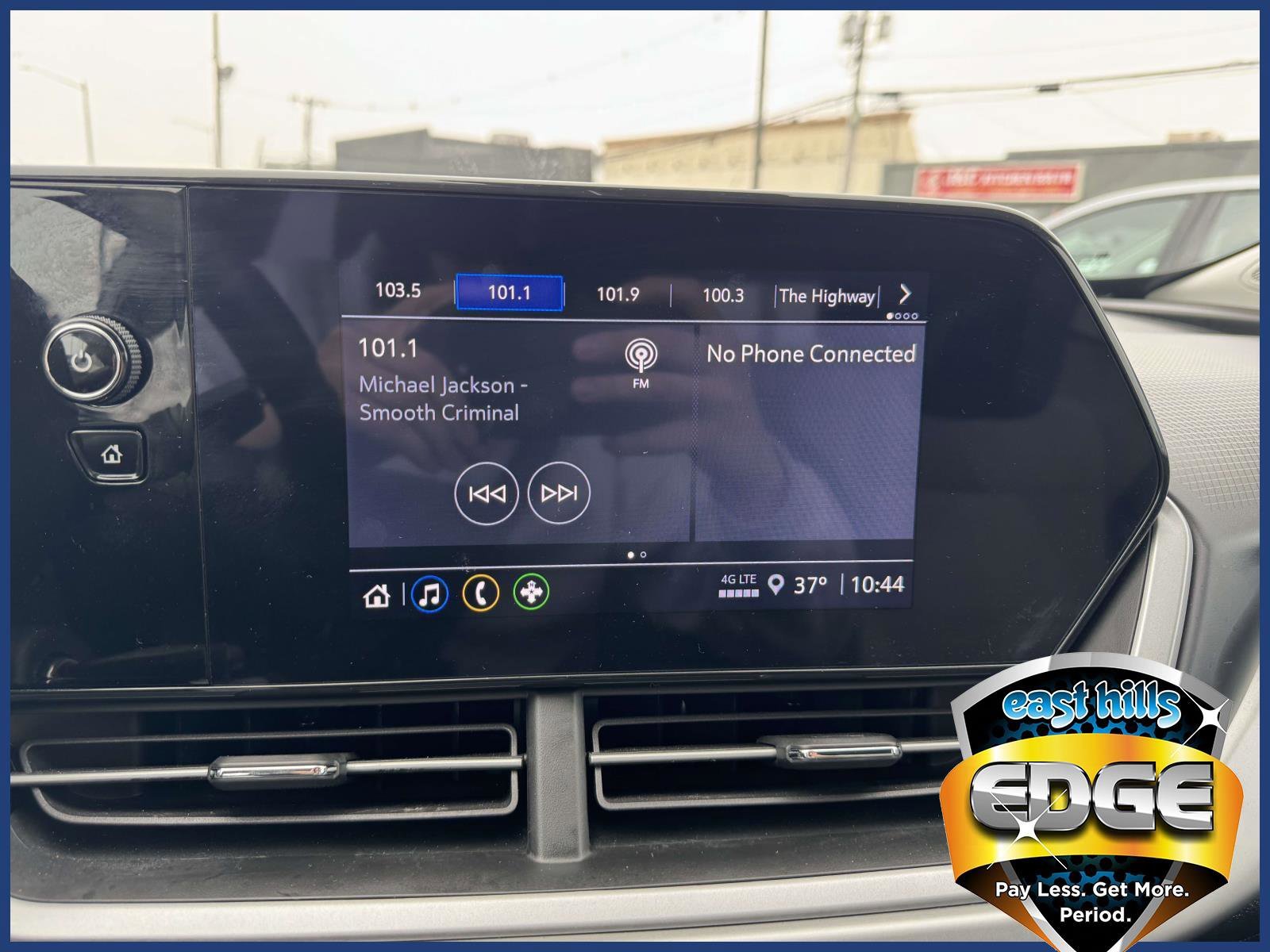 2024 Chevrolet Trax LS - Photo 22