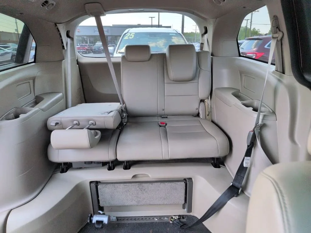 Used 2016  Honda EX-L image 23