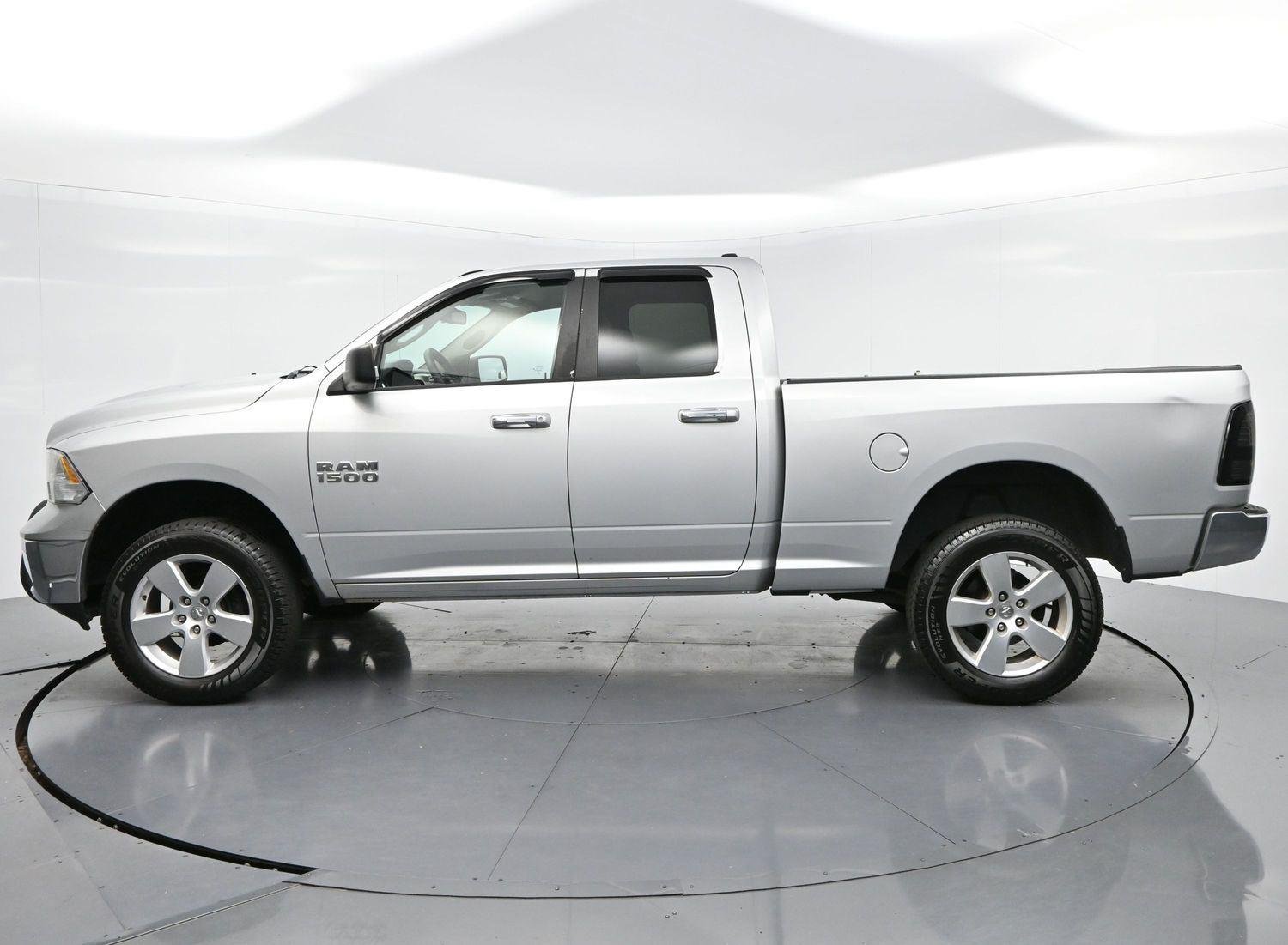 Used 2015 Bright Silver Metallic Clearcoat Ram SLT image 4