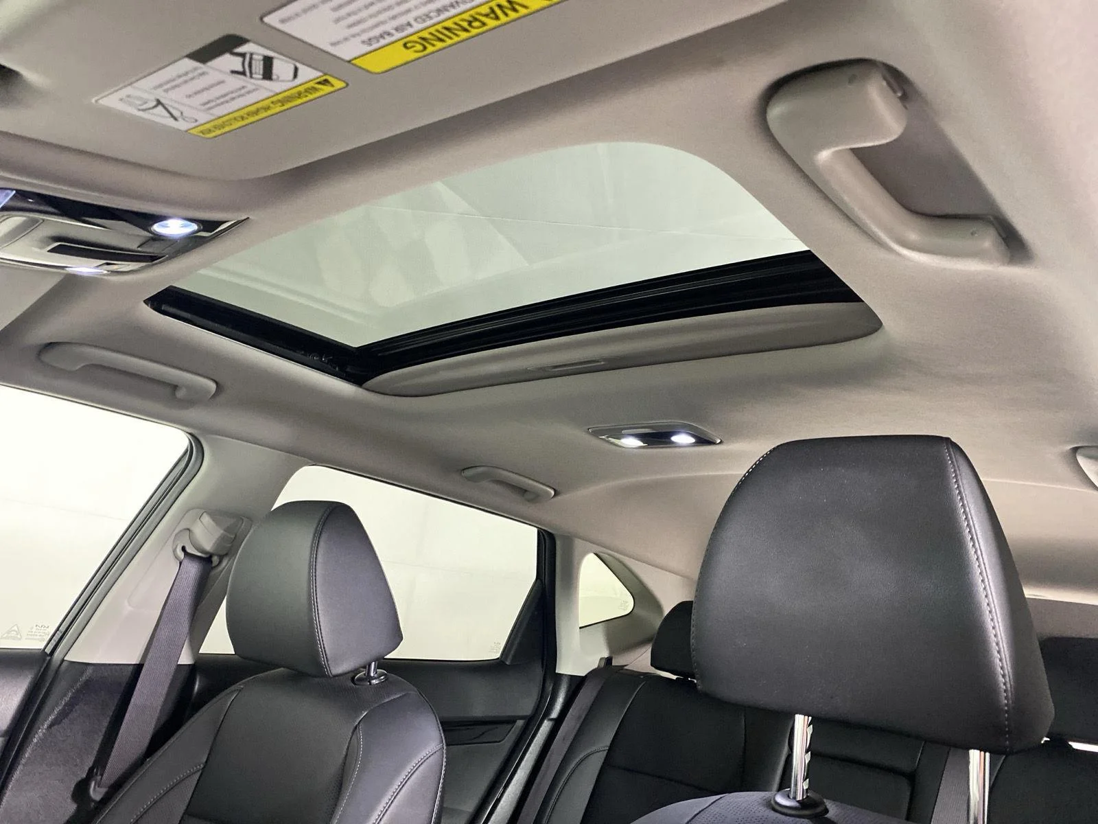 Used 2025 Fusion Black Kia SX image 27