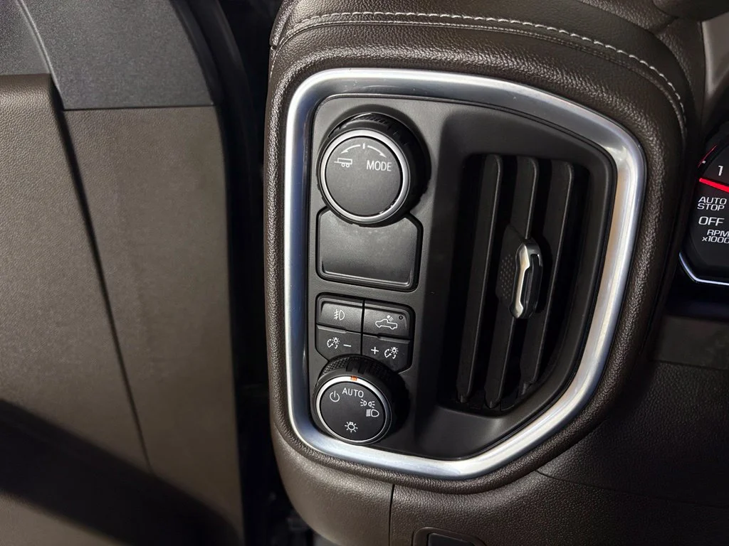Used 2021 Gray Chevrolet RST image 25