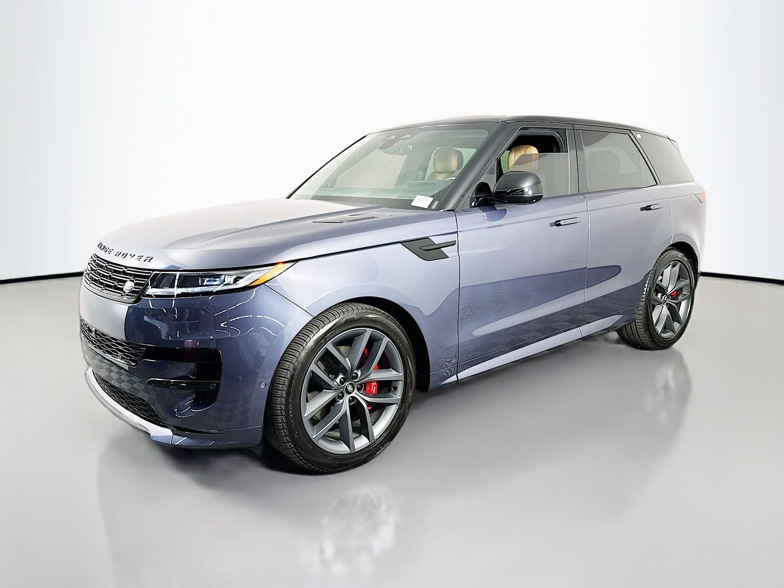 Used 2024 Varesine Blue Metallic Land Rover Dynamic SE image 3