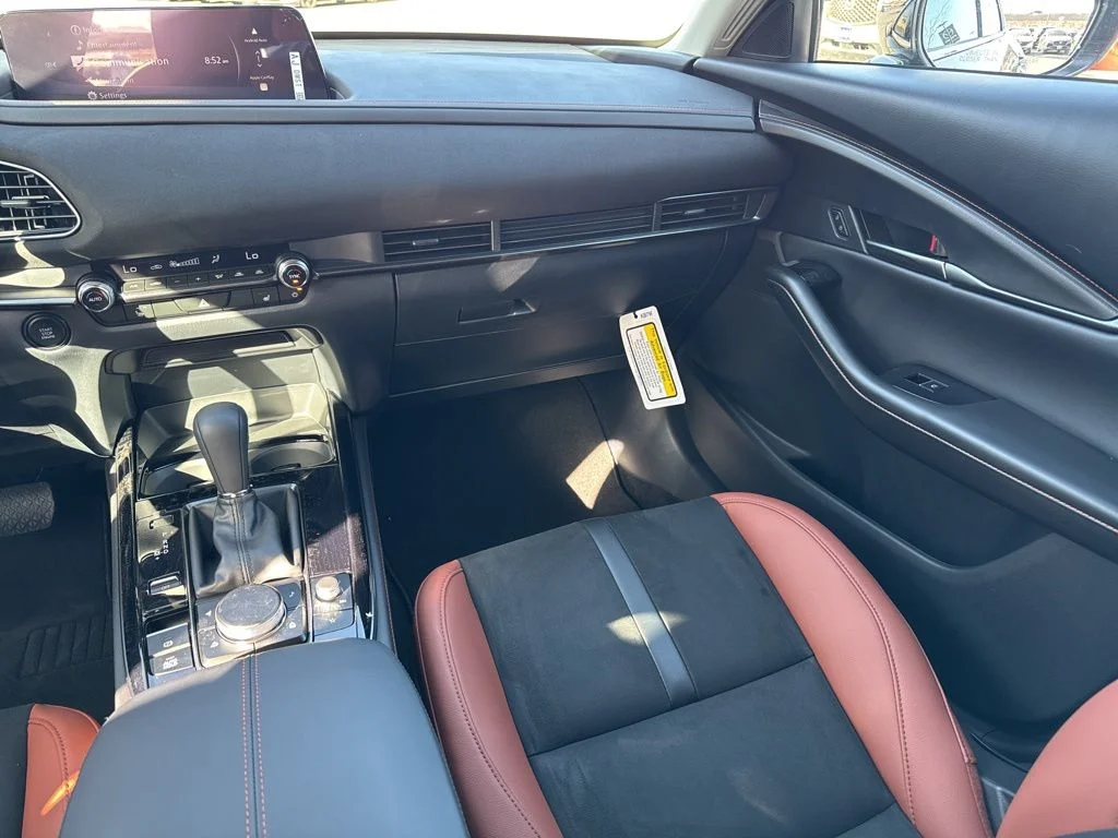 2025 Mazda CX-30 Carbon Turbo - Photo 20