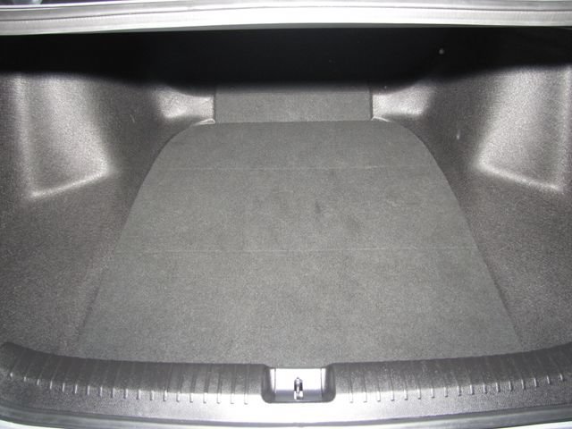 Used 2023 Lunar Silver Metallic Honda LX image 15