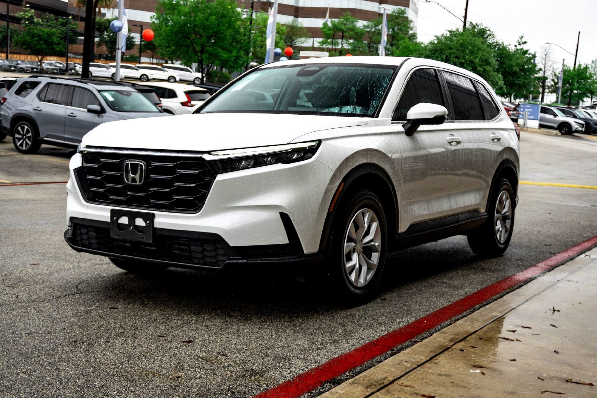 Used 2025 Platinum White Pearl Honda LX image 9
