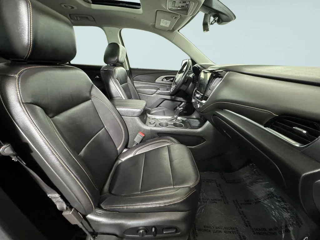 Used 2019 Black Chevrolet 3LT image 8