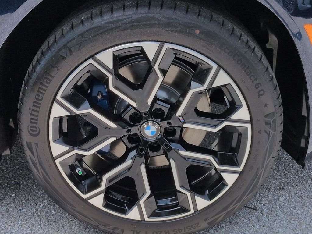 New 2026 Tanzanite Blue II Metallic BMW 30 xDrive image 11