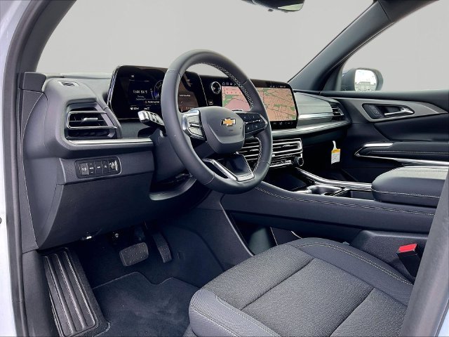 New 2027 Polar White Tricoat Chevrolet LT image 8