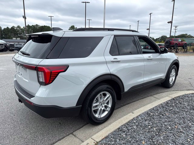 New 2027 Avalanche Gray Ford Active image 11