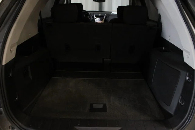 Used 2010 Gray Chevrolet LT image 30