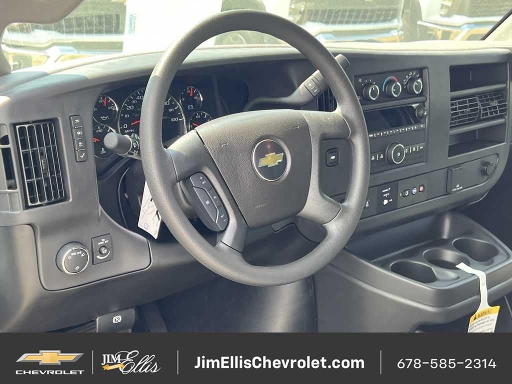 2025 Chevrolet Express Cargo Work Van - Photo 14