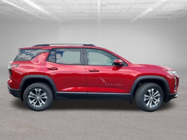 2027 Chevrolet Equinox LT - Photo 8