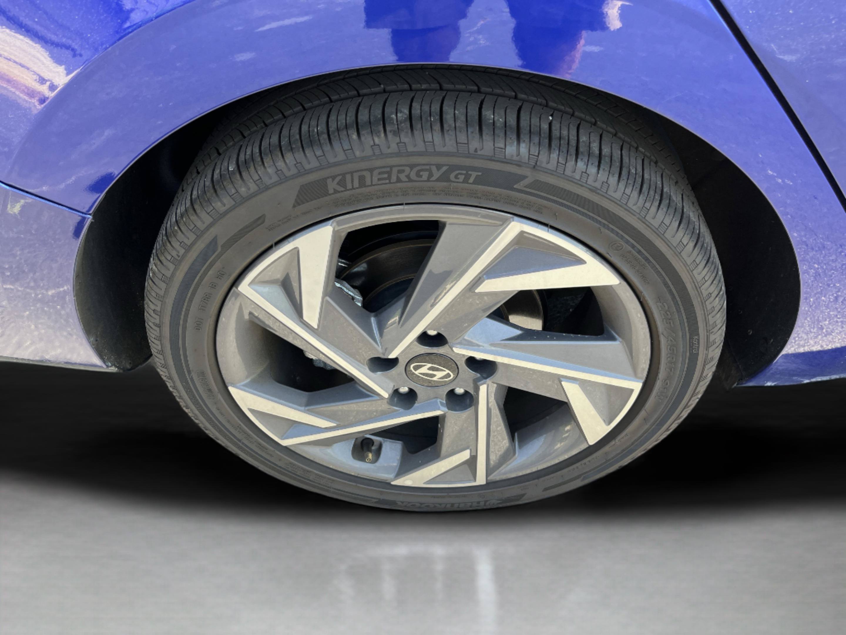 Used 2025 Intense Blue Hyundai Limited image 31
