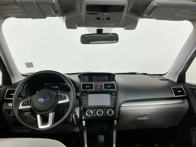 Used 2018 Gray Subaru 2.5i Premium image 23