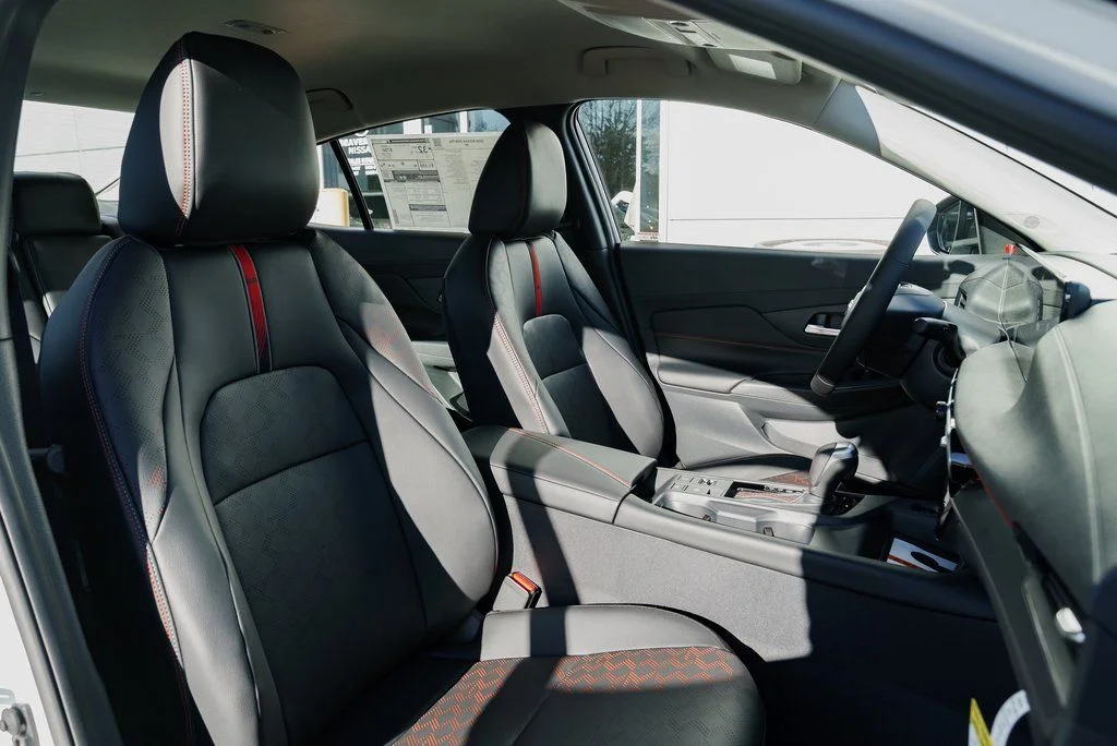 New 2026 Aspen White TriCoat / Super Black Two-tone Nissan SR image 26