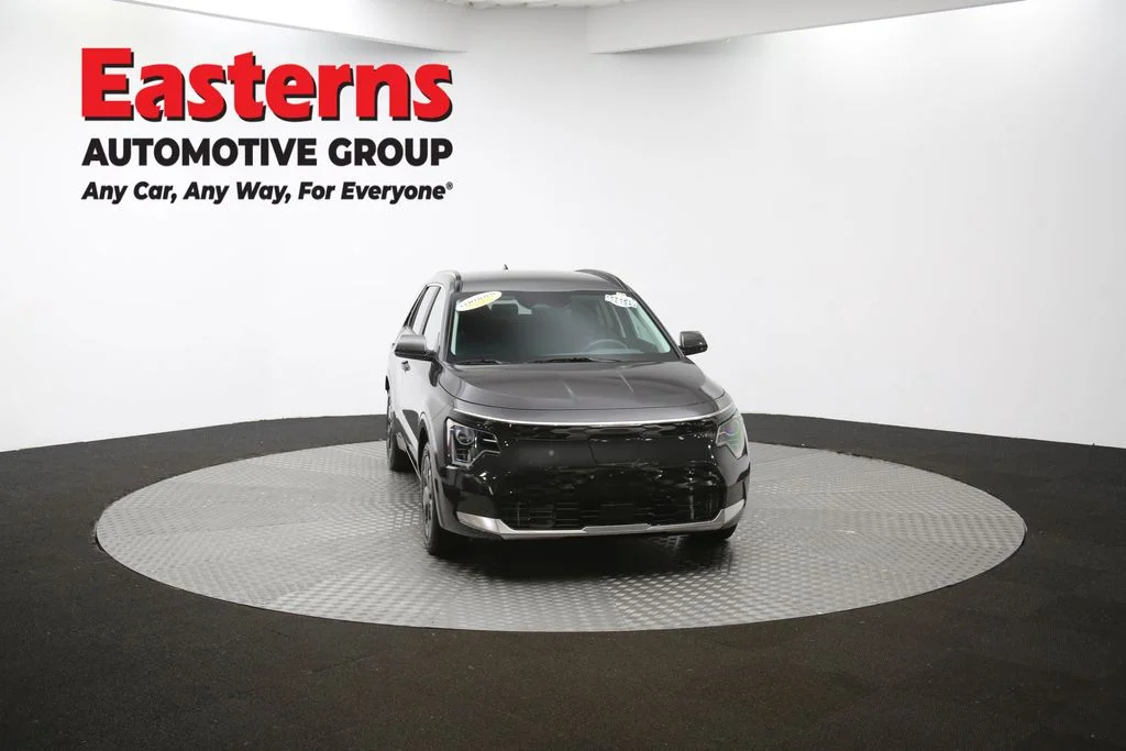 Used 2024 Gray Kia Wind image 49