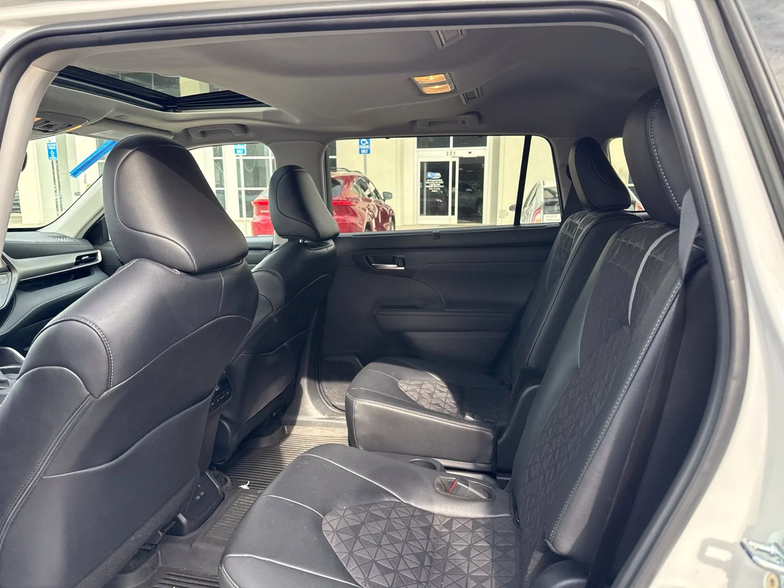 Used 2025 Beige Toyota XLE image 28