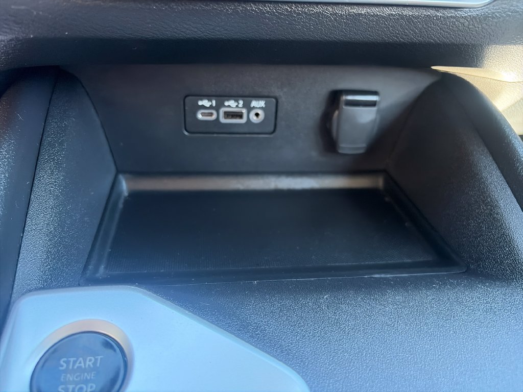 Used 2026 Silver Nissan 2.5 SV image 35