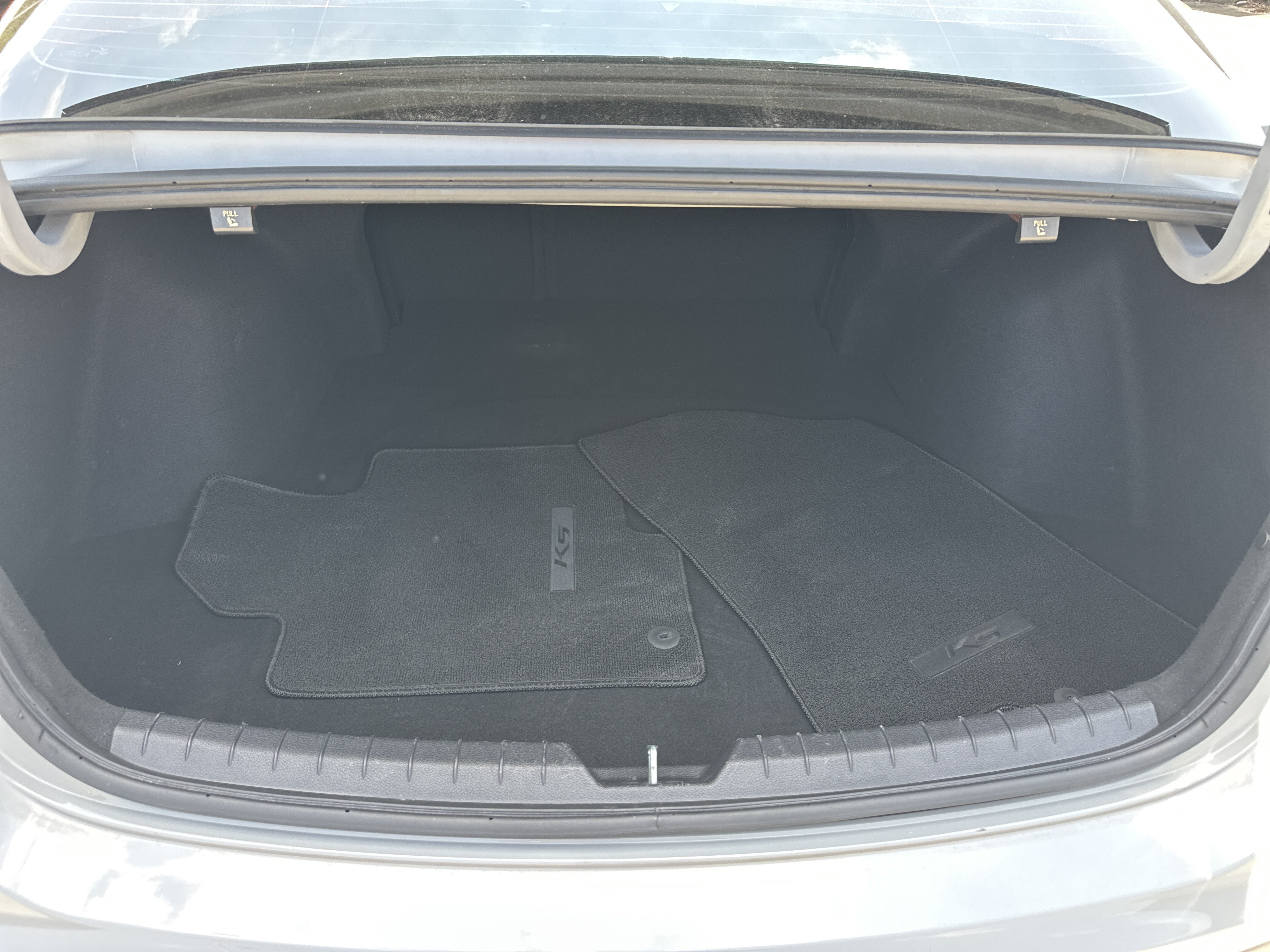 Used 2024 Wolf Gray Kia GT-Line image 23