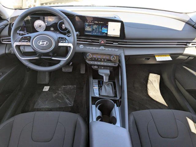 2025 Hyundai Elantra SEL - Photo 35
