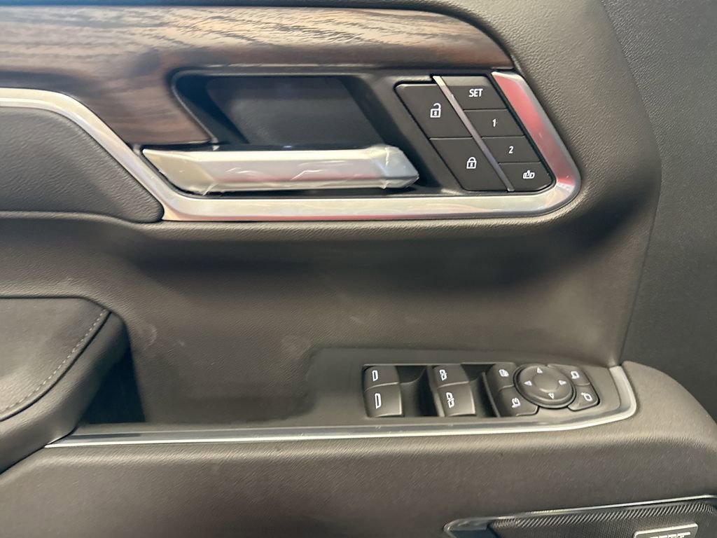 2026 GMC Sierra 1500 SLT - Photo 24