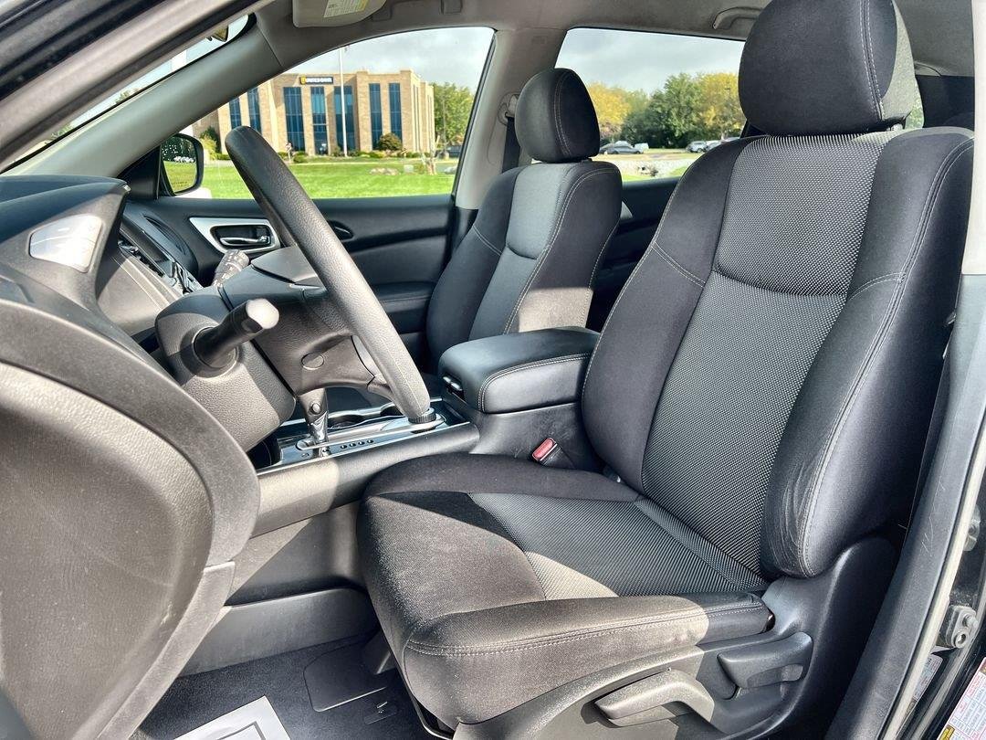 Used 2020 Magnetic Black Pearl Nissan S image 13