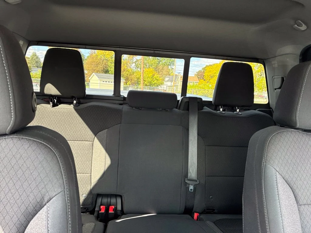 Used 2019 BLACK Chevrolet RST image 34
