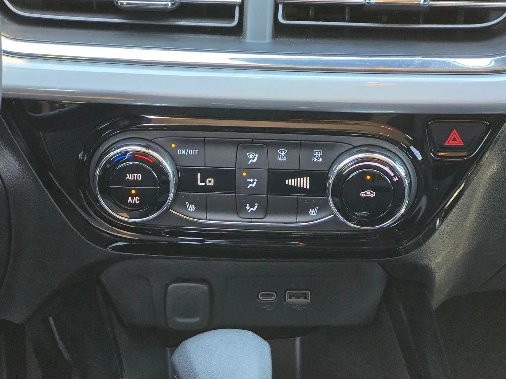 Used 2025 Gray Chevrolet LT image 34