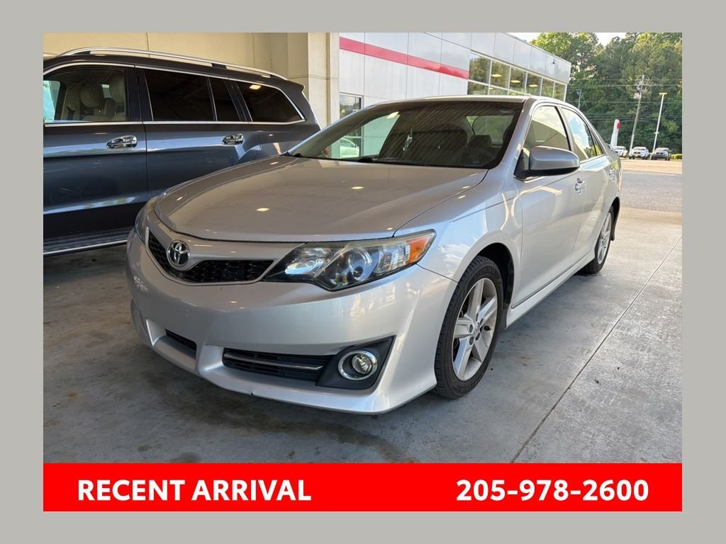2014 Toyota Camry 2.5 Auto L's photo