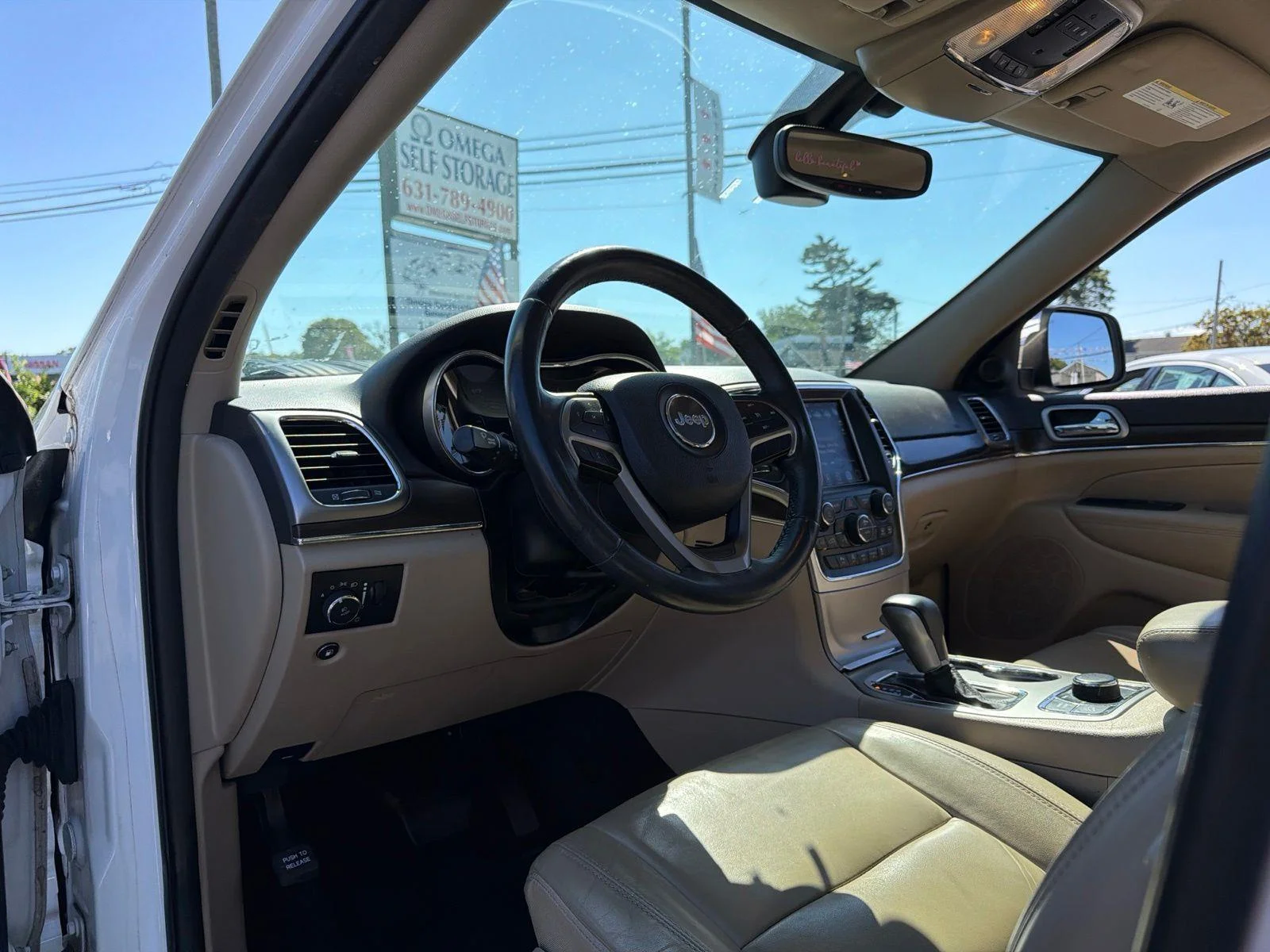 Used 2018 White Jeep Limited image 26